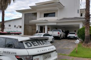 Uma operação da Polícia Civil de Goiás desarticulou uma quadrilha que traficou mais de duas toneladas de cocaína em 2020. (Foto: divulgação/Polícia Civil)