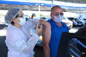 Foto ilustrativa: vacinação contra covid-19 (Crédito: Prefeitura de Aparecida)