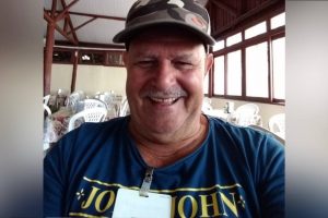 Caminhoneiro fica preso em ferragens após capotamento e morre na BR-060 (Foto: Reprodução/Facebook)