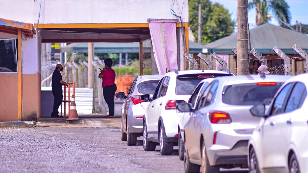 Santuário Católico em Goiânia atende fiéis 24h por dia nos carros