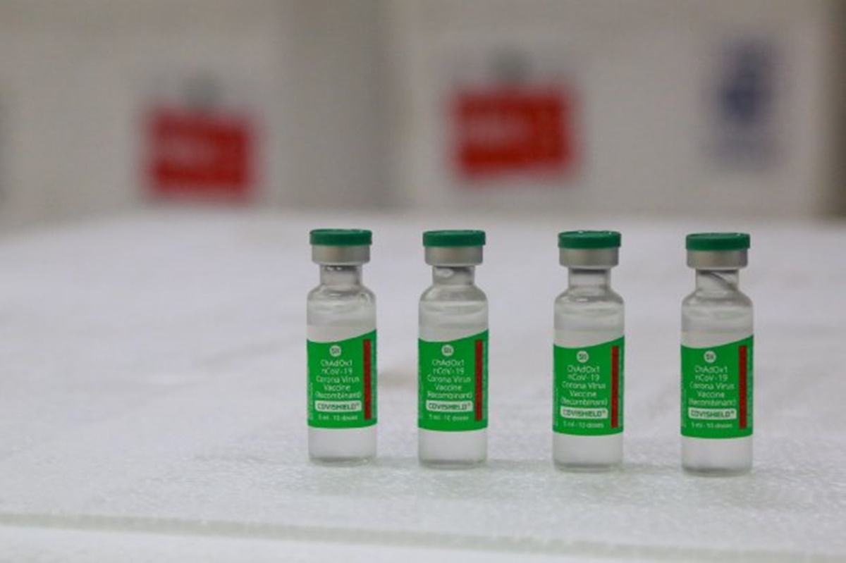 Agência europeia diz que há 'relação' entre trombose com vacina da Astrazeneca