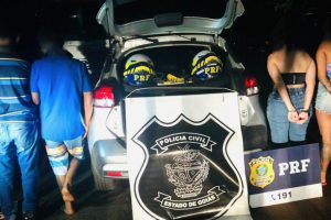 A Polícia não informou se os veículos já foram localizados ou recuperados.