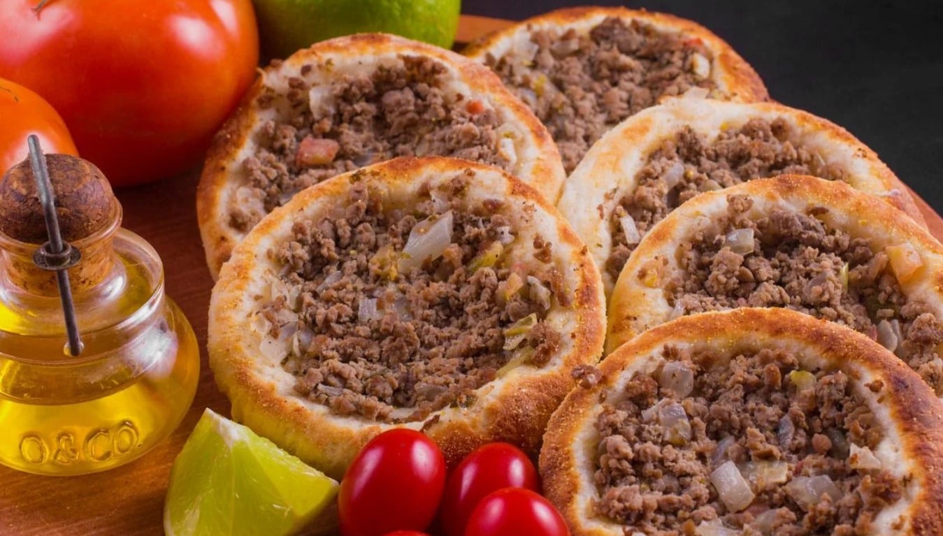 Lanchonete mega Esfiha também oferece o salgado