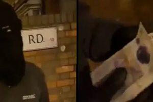 Ladrões descobrem que roubaram dinheiro de doação a mesquita e devolvem