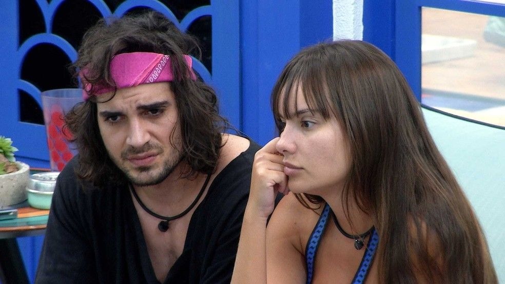 BBB 21: Thaís acredita que vai e vem com Fiuk atrapalhou seu jogo