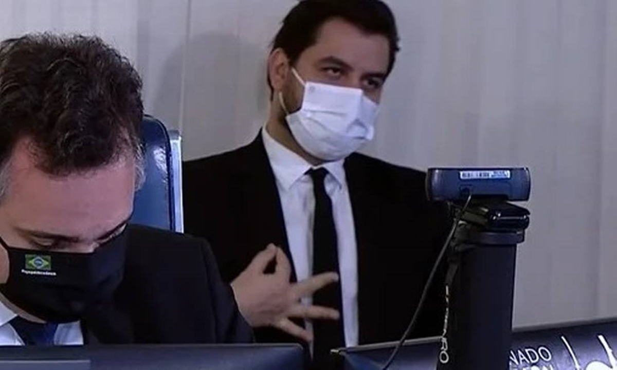 Senado aprova voto de censura a assessor por gesto de supremacia branca