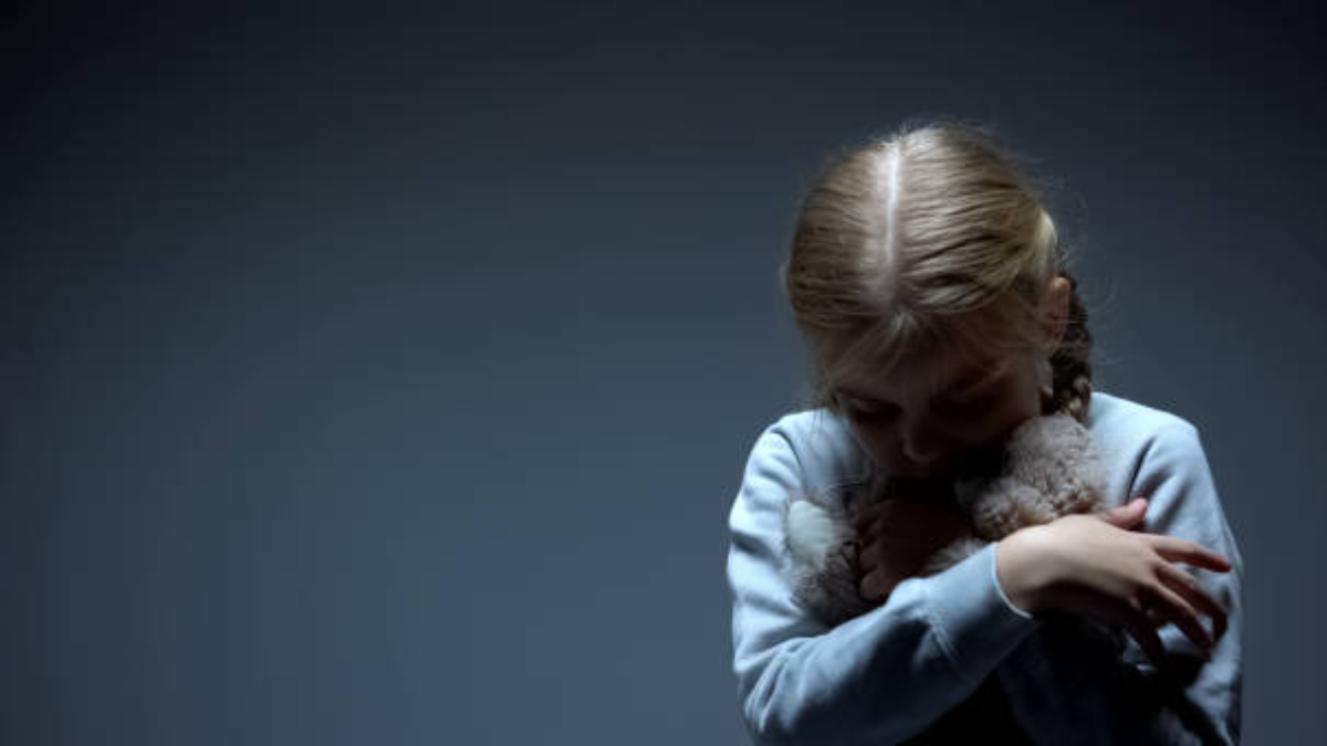 A Secretaria Municipal de Saúde (SMS) de Goiânia disponibilizou, na terça-feira (18), materiais online contra abuso infantil.(Foto: Reprodução/iStock)