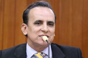 Secretário de Cultura responde por servidor que teria recebido sem trabalhar