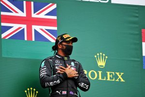 Em Ímola, Lewis Hamilton supera rivais da Red Bull e fatura 99ª pole na Fórmula 1