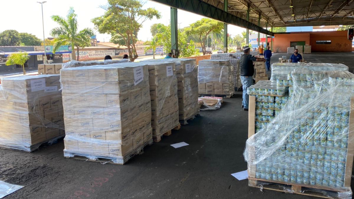 Grupo distribui 50 toneladas de alimentos para famílias vulneráveis de Goiás