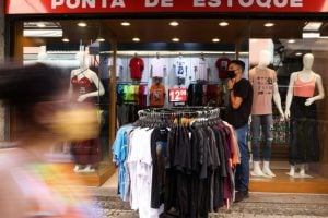 Setor de serviços em Goiás cai em julho e acumula -1% no ano