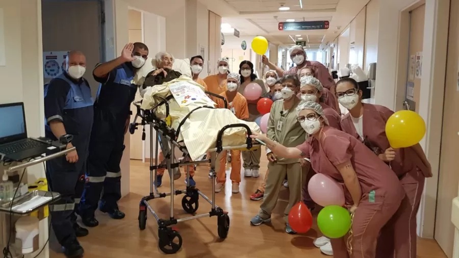 Idosa de 110 anos se recupera da covid-19 e recebe alta de hospital em SP (Foto: Reprodução)