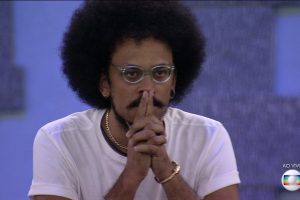 BBB 21: João diz estar feliz por não ter deixado racismo passar batido
