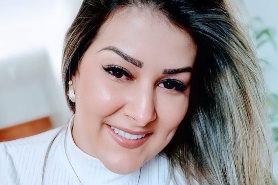 Cabeleireira Juliane Lacerda, de 36 anos, encara sua recuperação - e de forma literal. Desde o dia 29 de janeiro, a profissional luta para -Em Goiânia, cabeleireira que pulou de prédio para fugir de estupro volta a andar
