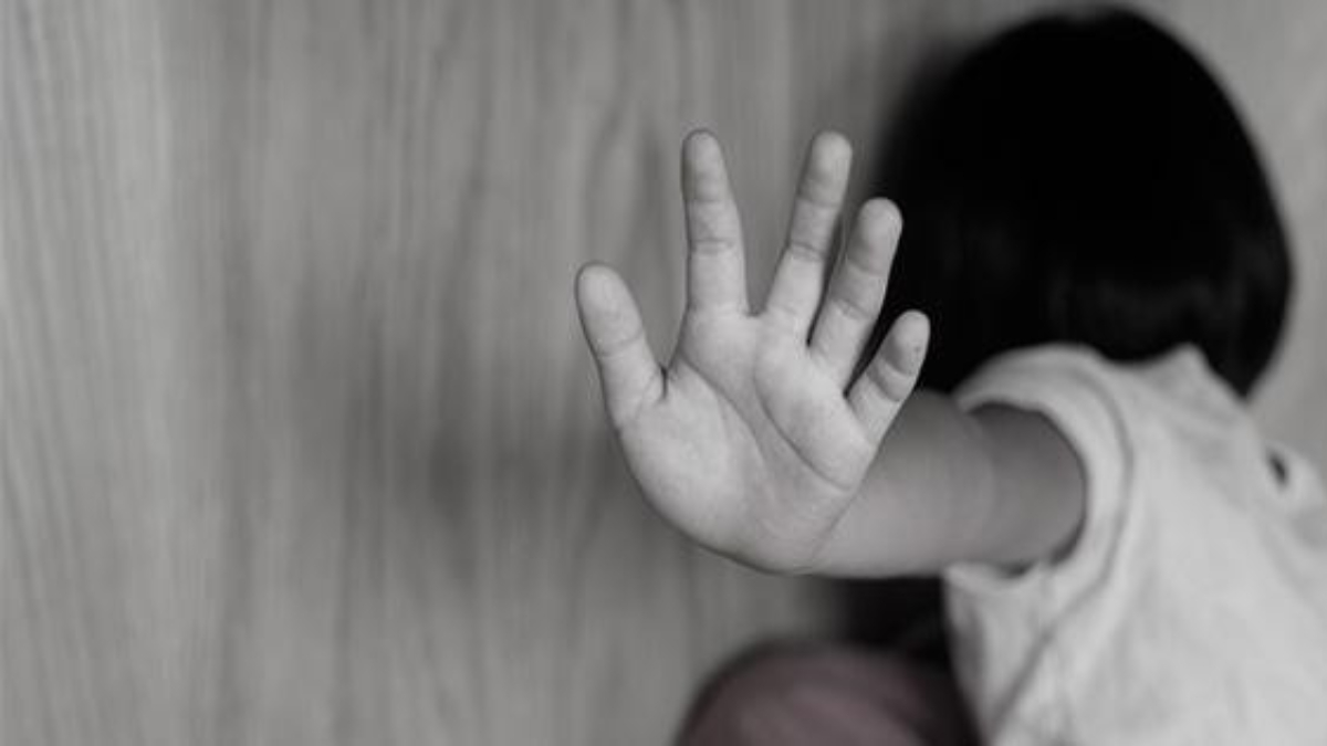 Além da neta, os investigadores apuram que o homem teria estuprado também uma amiga dela, de apenas 10 anos