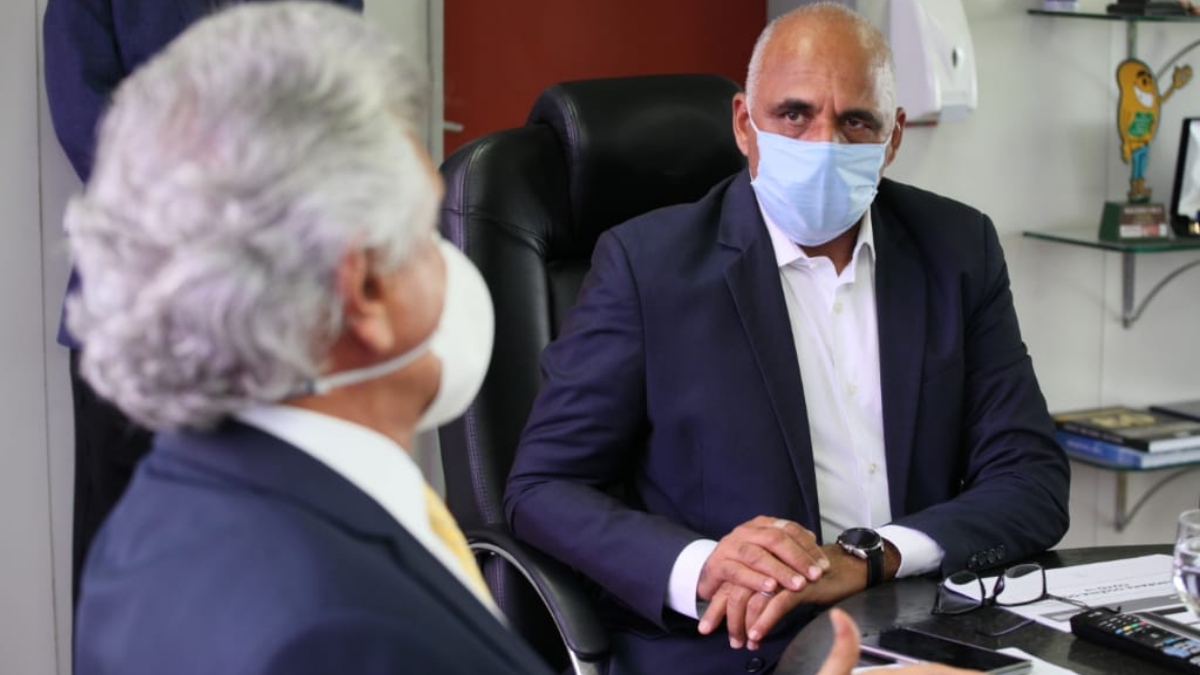 Prefeito Rogério Cruz e governador Ronaldo Caiado (Foto: prefeitura de Goiânia)