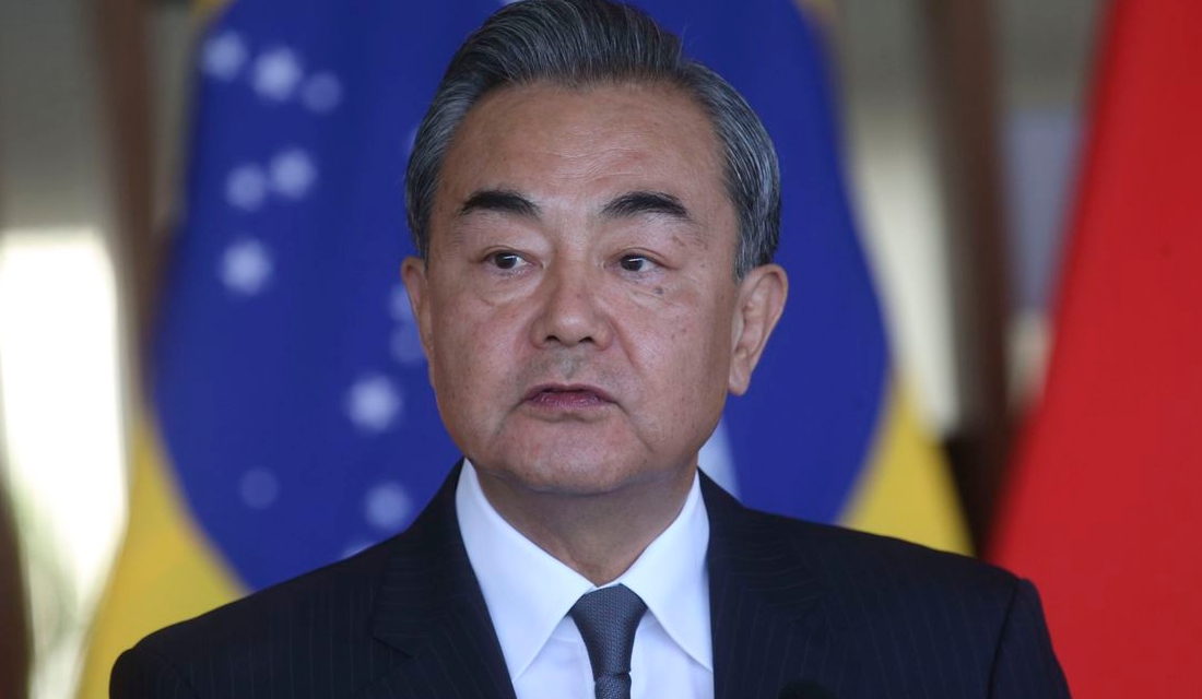 China quer trabalhar com o Brasil para promover parceria estratégica - conselheiro de Estado e ministro das Relações Exteriores da China, Wang Yi, disse neste sábado (10) que a China quer trabalhar com o Brasil para promover sua parceria estratégica abrangente a fim de continuar fazendo novo progresso.