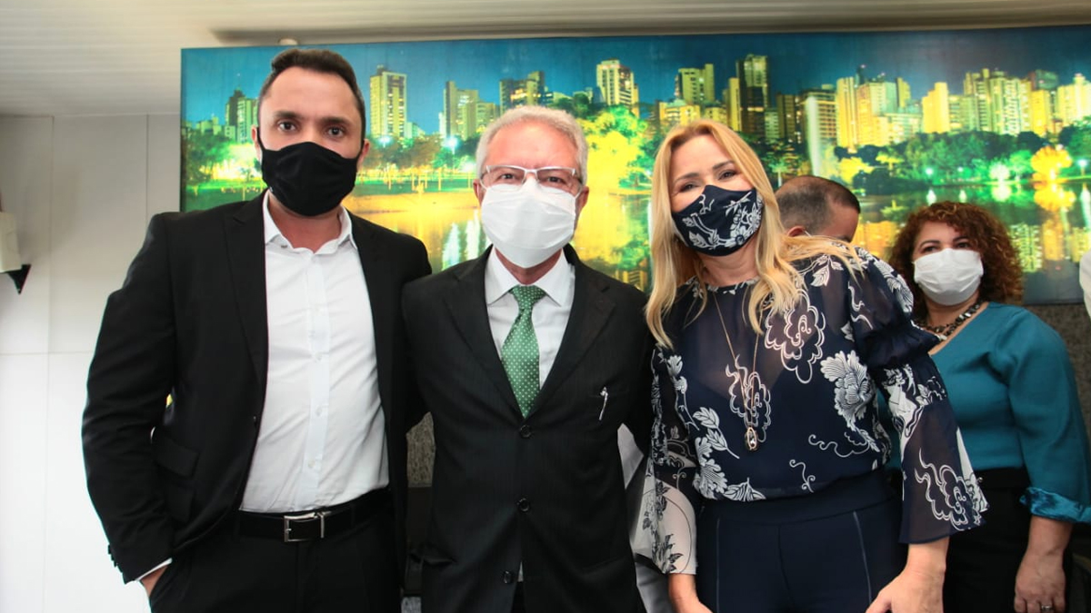 Valéria, Fábio Cammarota e André Rodrigues são empossados, em Goiânia