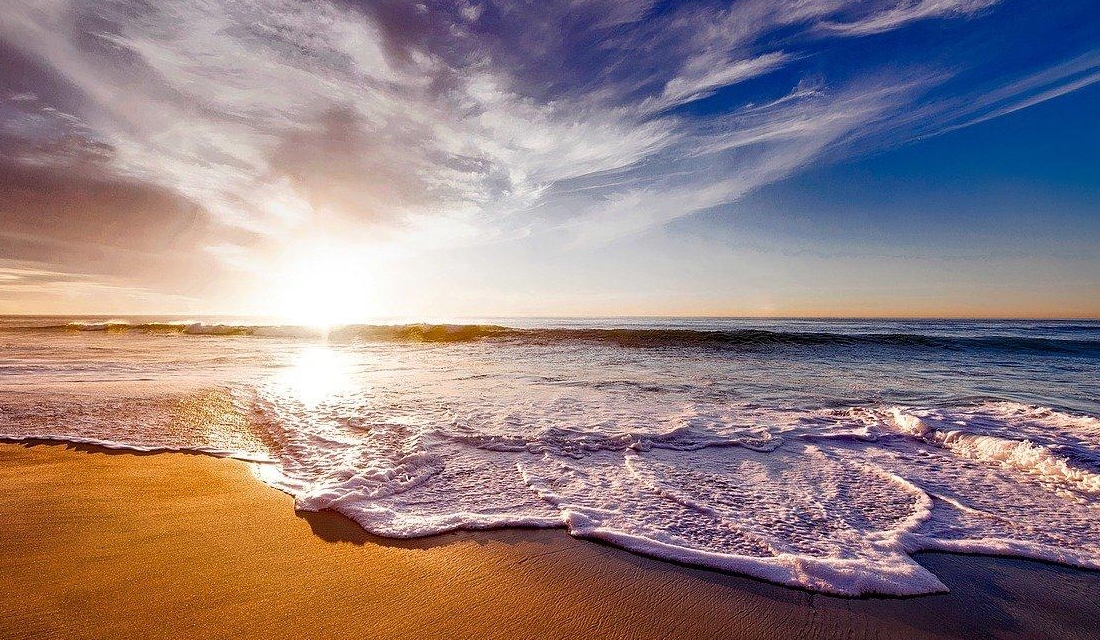 O Japão decidiu jogar no mar a água contaminada da acidentada central nuclear de Fukushima - informa a imprensa japonesa - Japão vai despejar no mar água contaminada da central de Fukushima