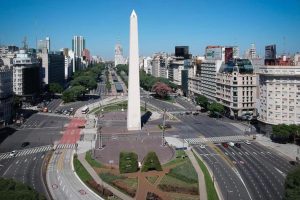 Avenida 9 de Julho, em Buenos Aires, na Argentina (Foto: Instagram)