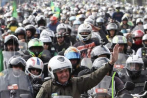 Passeio de moto do presidente Bolsonaro no Rio de Janeiro (Foto: Instagram)