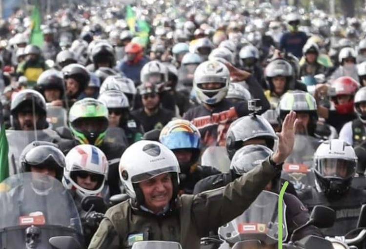 Passeio de moto do presidente Bolsonaro no Rio de Janeiro (Foto: Instagram)