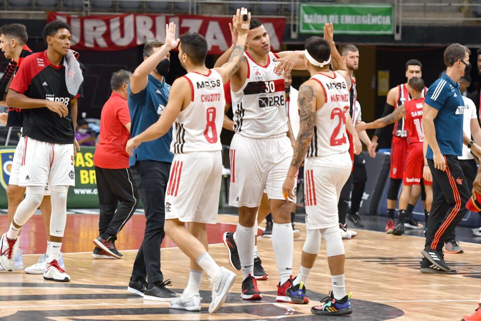 Flamengo vence São Paulo NBB 1