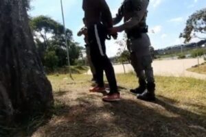 Famosos brasileiros usaram as redes sociais para criticar a abordagem da PM a um youtuber negro no município de Cidade Ocidental. (Foto: reprodução)