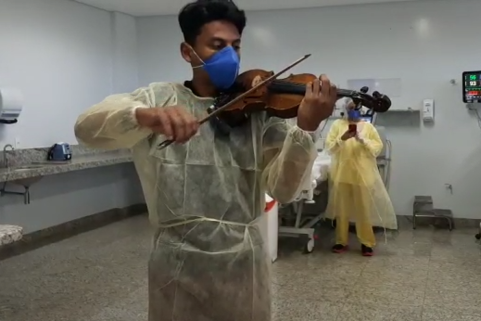 VIOLINO