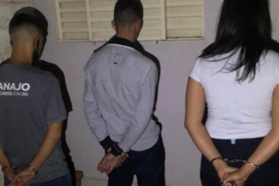 Quadrilha presa pela Polícia Militar (Foto: Divulgação)