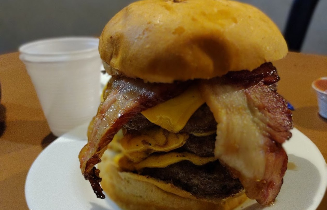 Para comemorar o Dia do Hambúrguer, veja onde encontrar os melhores sanduíches em Goiânia