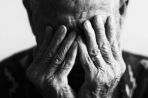 MP denuncia filhos por morte de idoso por desnutrição