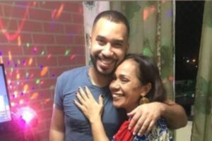 BBB 21: Gil se emociona ao encontrar sua mãe; assista ao vídeo