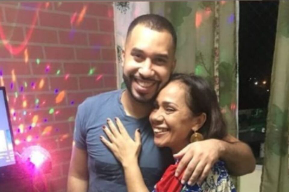 BBB 21: Gil se emociona ao encontrar sua mãe; assista ao vídeo