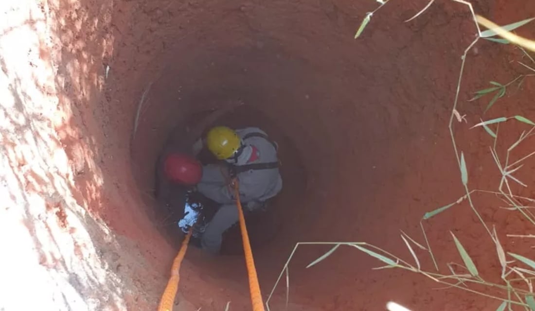 Bombeiros salvam menino que caiu em cisterna enquanto tentava pegar pipa em Formosa