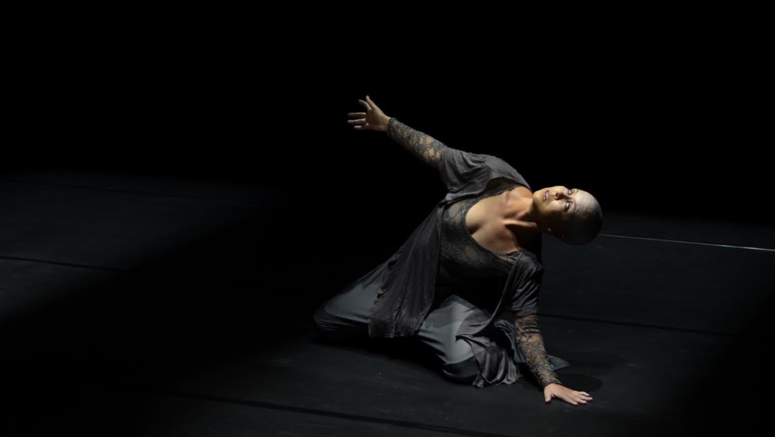 Espetáculo "Estilhaço" é transmitido pelo Sesc Go