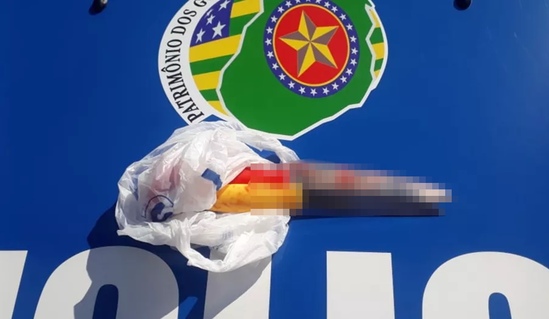 Idoso é suspeito de esfaquear ex-esposa e tentar se matar em Rio VerdeUm idoso de 70 anos é suspeito de esfaquear a ex-esposa, 58, e depois tentar se matar na manhã desta quinta-feira (13), em Rio Verde,