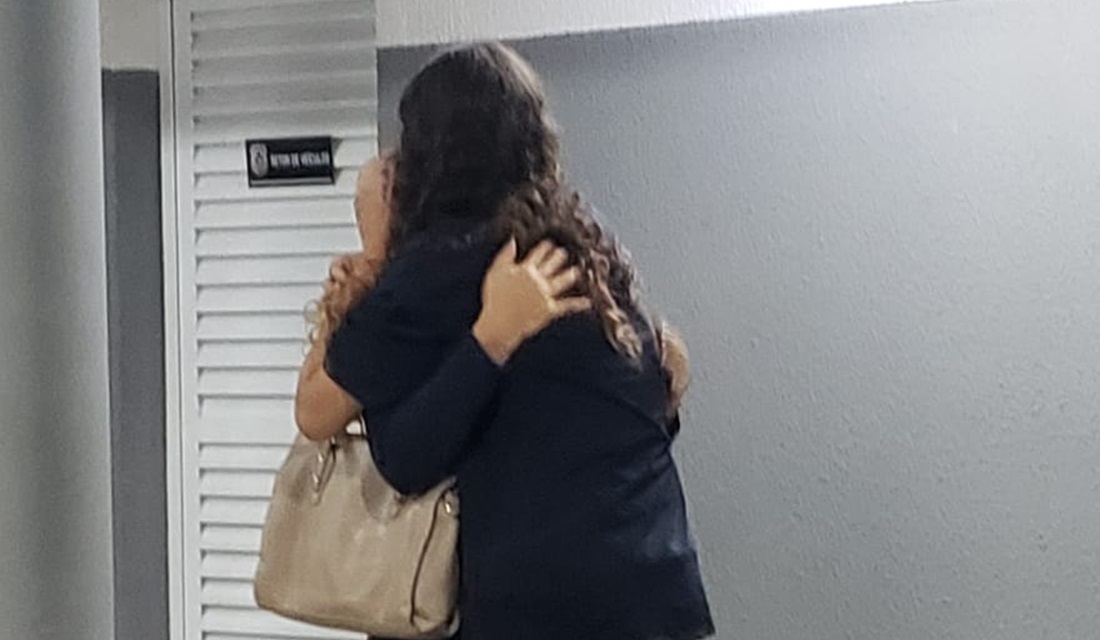 A Polícia Civil encontrou nesta quarta-feira (26) uma menor de 14 anos que estava desaparecida desde o dia 16 de maio. Segundo a adolescente, - Polícia encontra menor desaparecida em Goiânia; homem que a abrigou é investigado