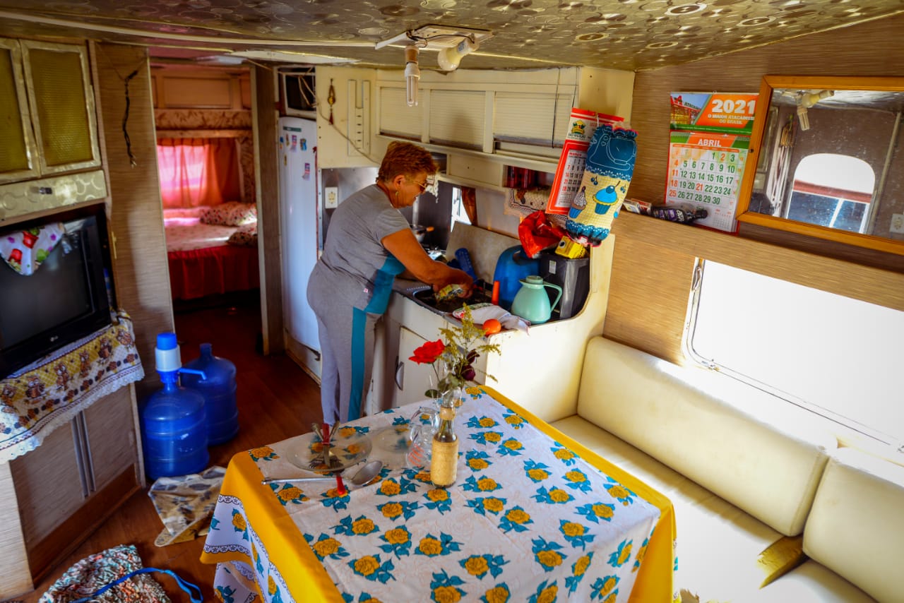 Artistas de circo retomam atividades em meio a futuro incerto