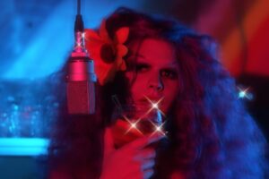 Guilhotina Guinle Drag brasileira assina com selo europeu para novo single, Decisão