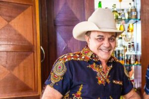 Gino, da dupla com Geno, recebe alta após internação pela Covid-19