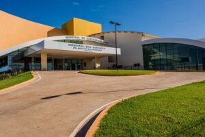 O MP apura a desmobilização de leitos de UTI, no Hospital das Clínicas de Jataí. Unidade teria recusado internações por falta de insumos. (Foto: reprodução/Ministério Público)