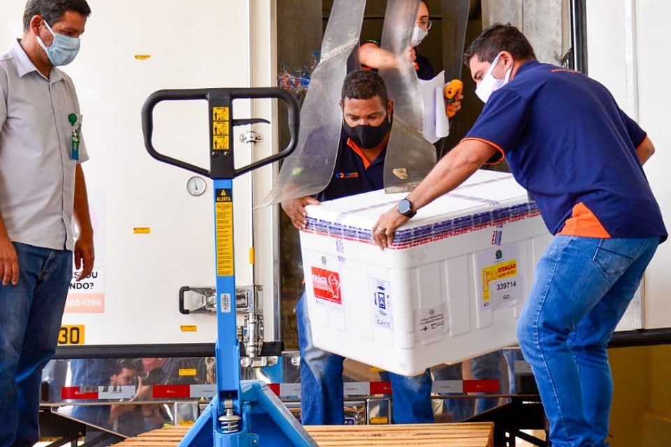 Consultoria jurídica da pasta deu resposta em setembro de 2020, e entrada no Covax Facility se deu só em março