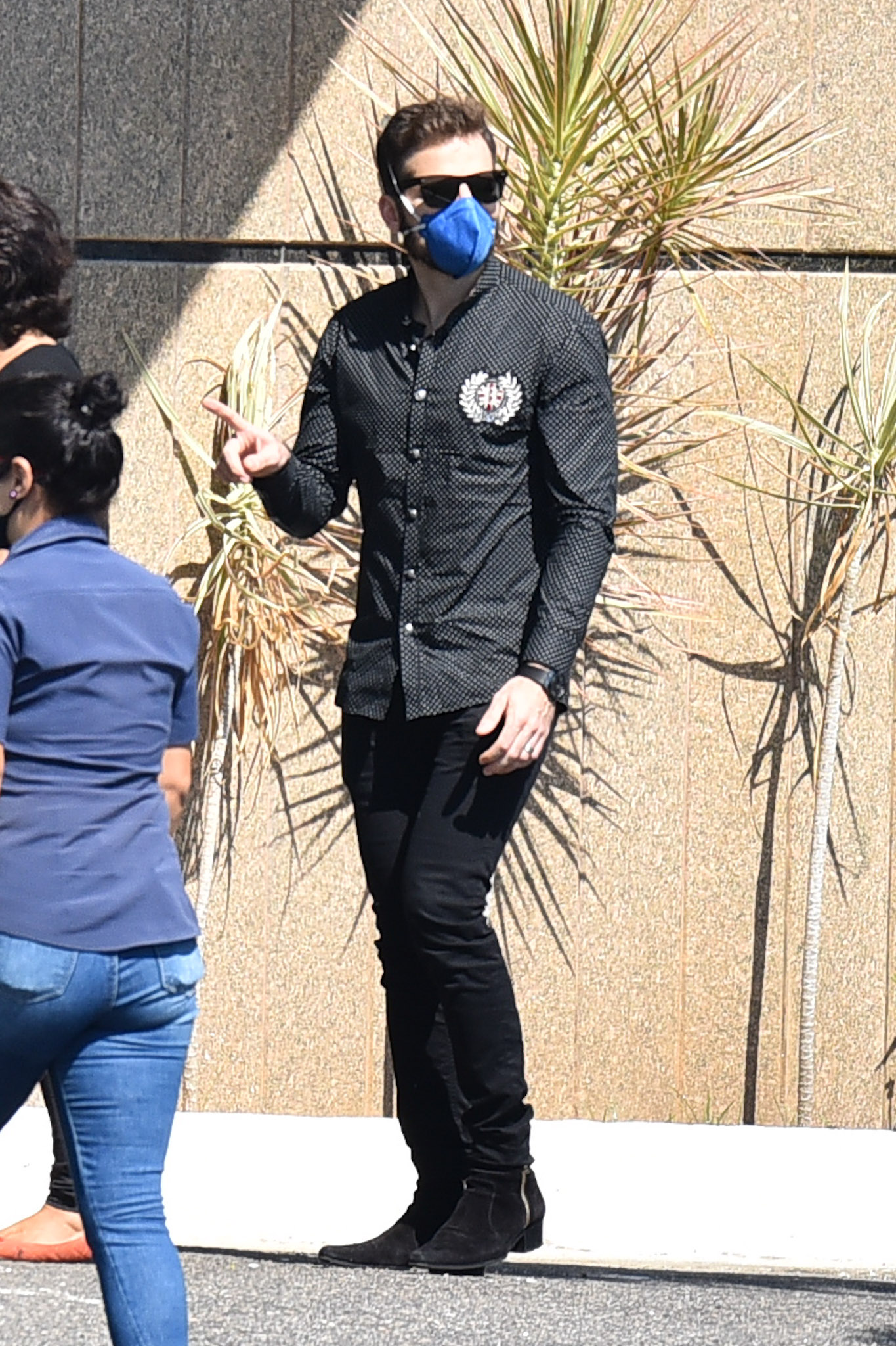 Paulo Gustavo é velado em cerimônia restrita a familiares e amigos; fotos