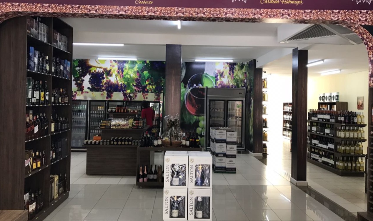 Dvino é uma das adegas com delivery em Goiânia