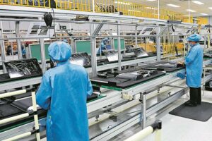 Linha de produção das TVs que vão ao mercado sob a parceria Toshiba/Multilaser: chinesa que assumiu divisão de TVs da marca japonesa voltou Foto: Divulgação