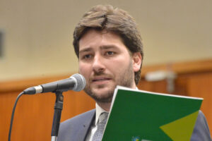 Deputado busca qualificação e modernização para 14 municípios