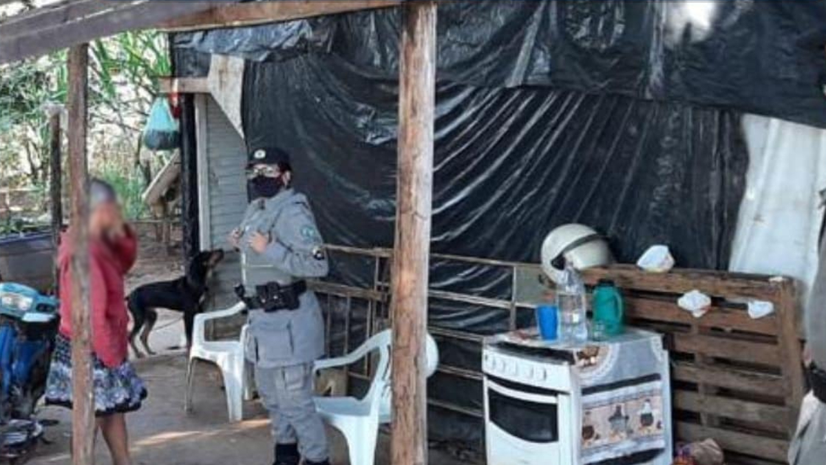 Suspeito nega cárcere e diz que apenas cuidava da esposa em Abadia