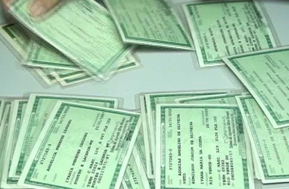 Polícia prende homem suspeito de usar documento falso em cartório de Jaraguá