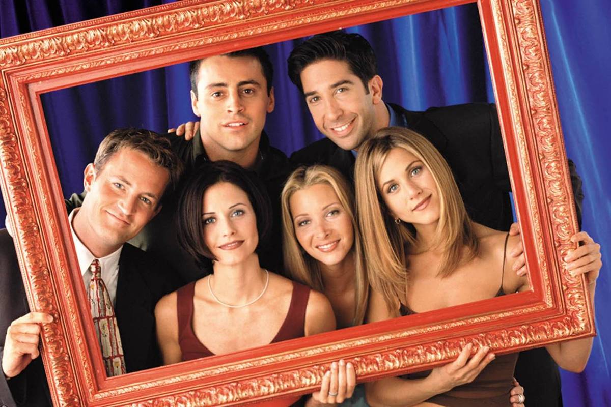 Roteiro de Friends encontrado em lixeira é vendido em leilão Material foi achado por empregado de estúdio onde episódios filmados